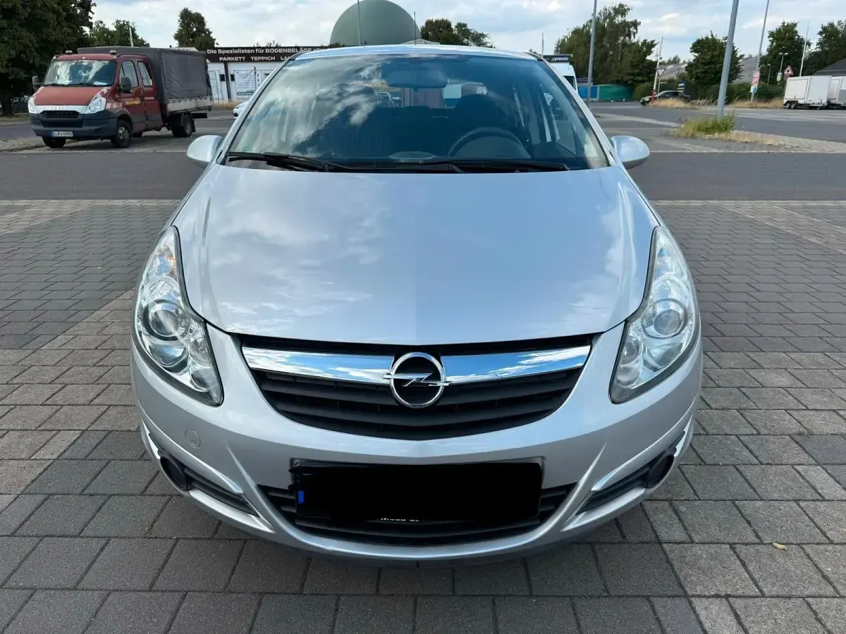 Gebraucht Opel Corsa 80 PS (58 kW) 2008 Silber Kleinwagen