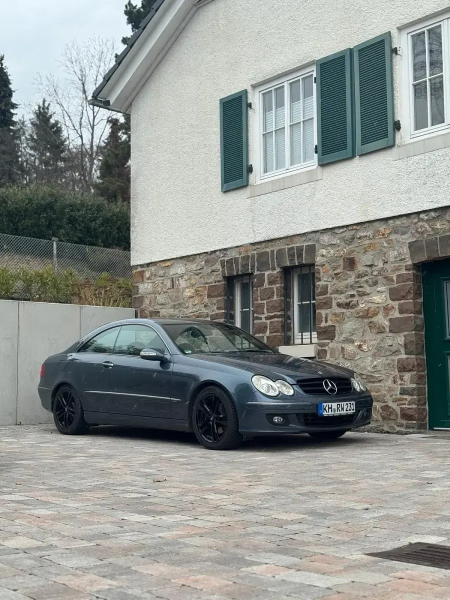 Gebraucht Mercedes CLK280 231 PS (169 kW) 2007 Blau Coupé
