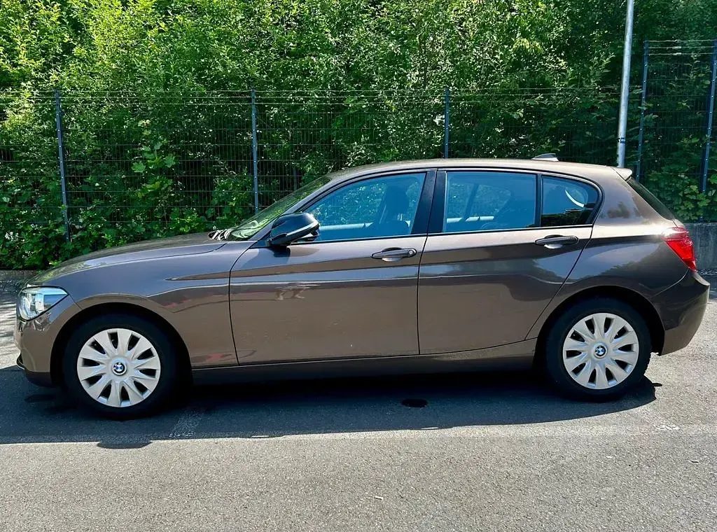 Gebraucht BMW 118 Sport Line 170 PS (125 kW) 2015 Braun Kleinwagen