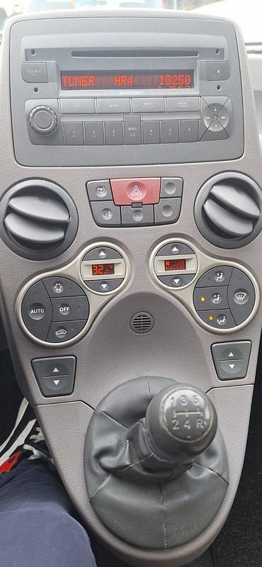 Gebraucht Fiat Panda 60 PS (44 kW) 2004 Blau Kleinwagen