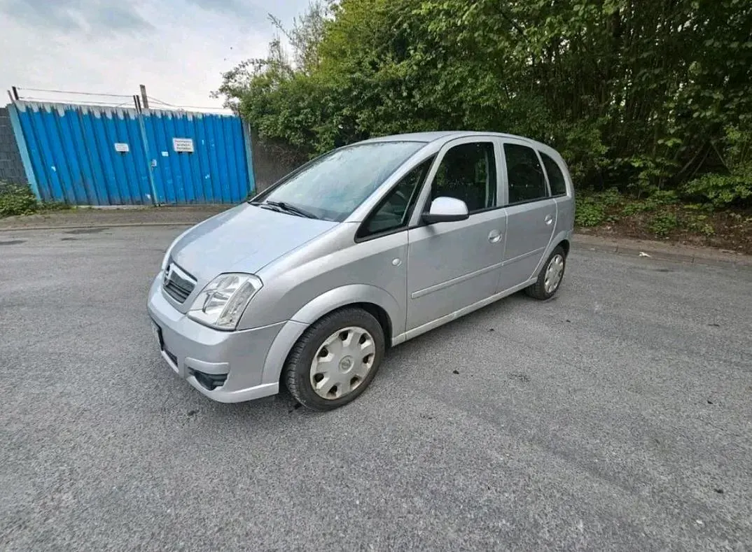 Gebraucht Opel Meriva 100 PS (73 kW) 2005 Silber Van / Kleinbus