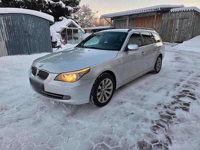 Silber Gebraucht 2009 BMW 525 Kombi | 3.500 € (Superpreis) - Bild 1/4