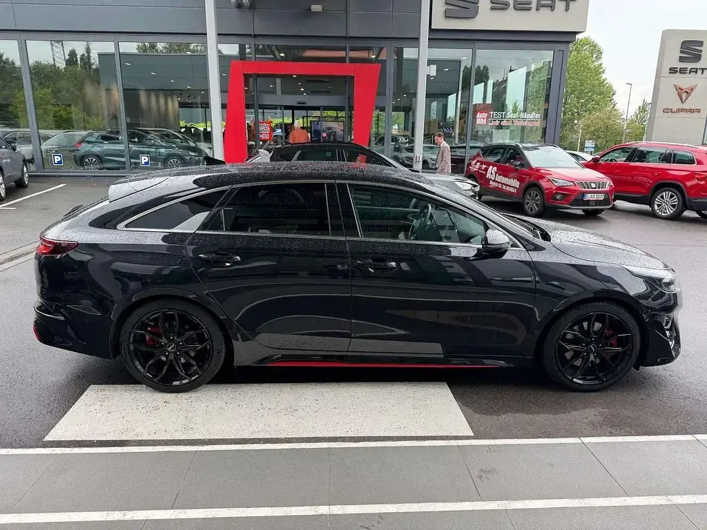 Gebraucht Kia ProCeed GT GT 204 PS (150 kW) 2022 Schwarz Kleinwagen