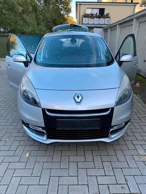 Grau Gebraucht 2012 Renault Scénic Van / Kleinbus | 4.550 € (Fairer Preis) - Bild 1/4
