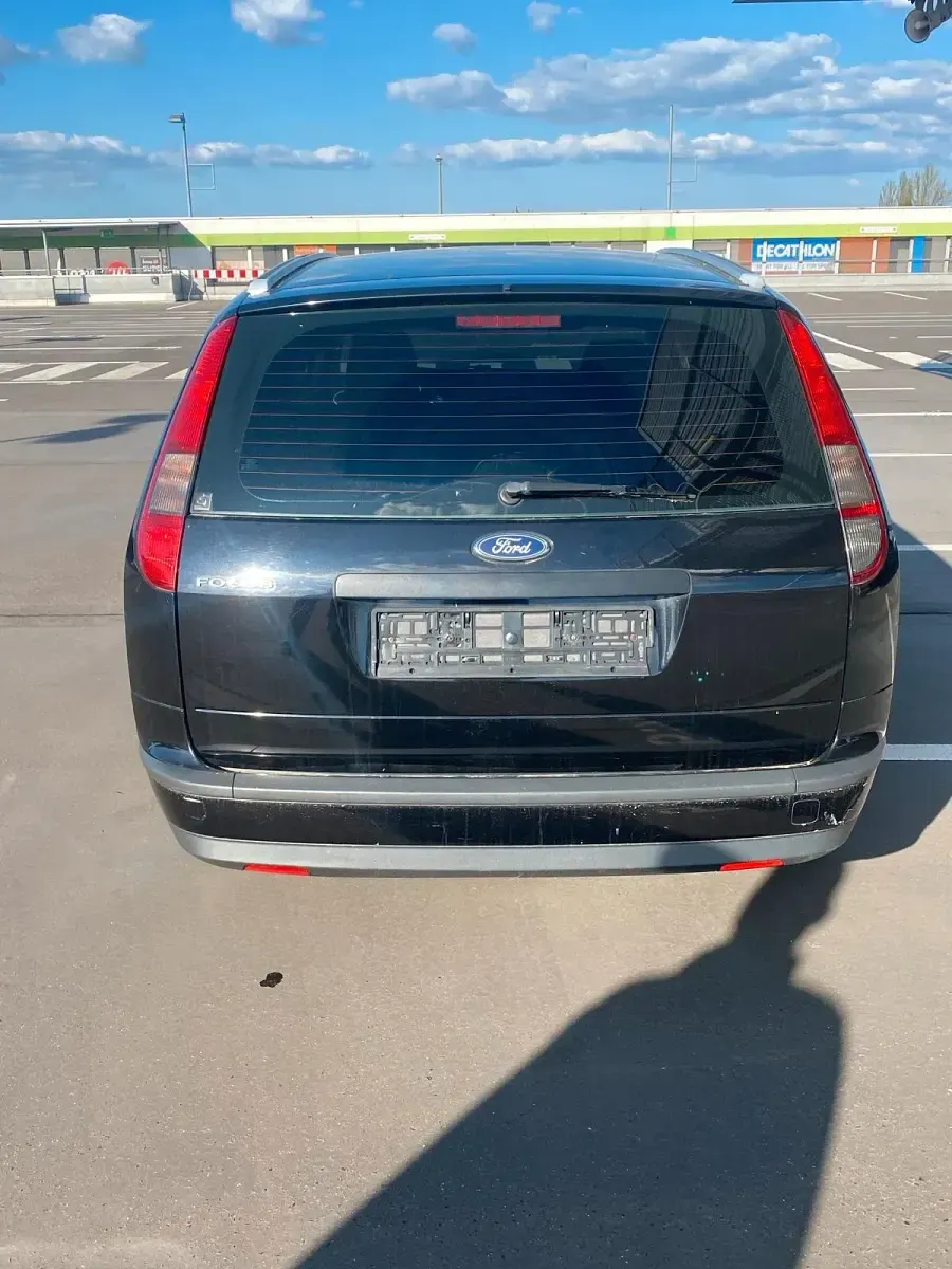 Gebraucht Ford Focus 115 PS (84 kW) 2005 Schwarz Kombi