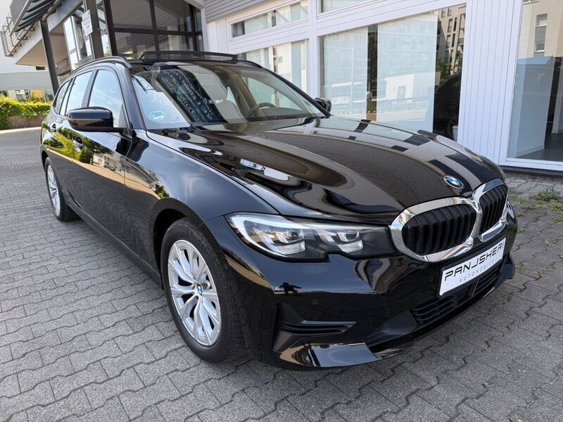 Schwarz ii Gebraucht 2020 BMW 320 Sport Line Kombi | 21.999 € (Guter Preis) - Bild 1/4