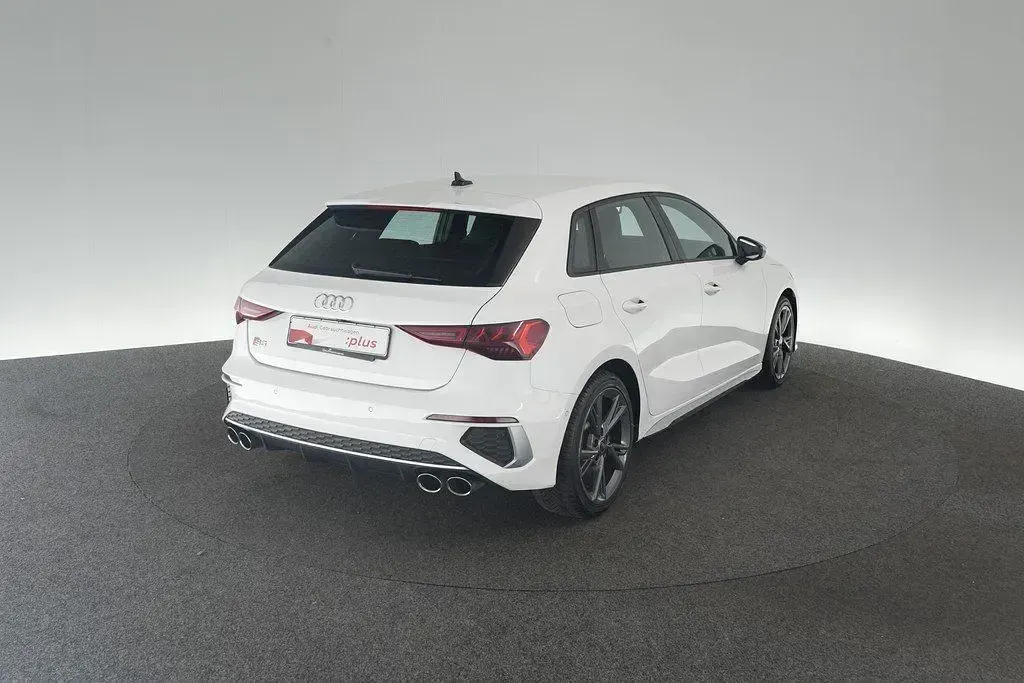 Gebraucht Audi S3 Design 310 PS (228 kW) 2024 Weiß Limousine