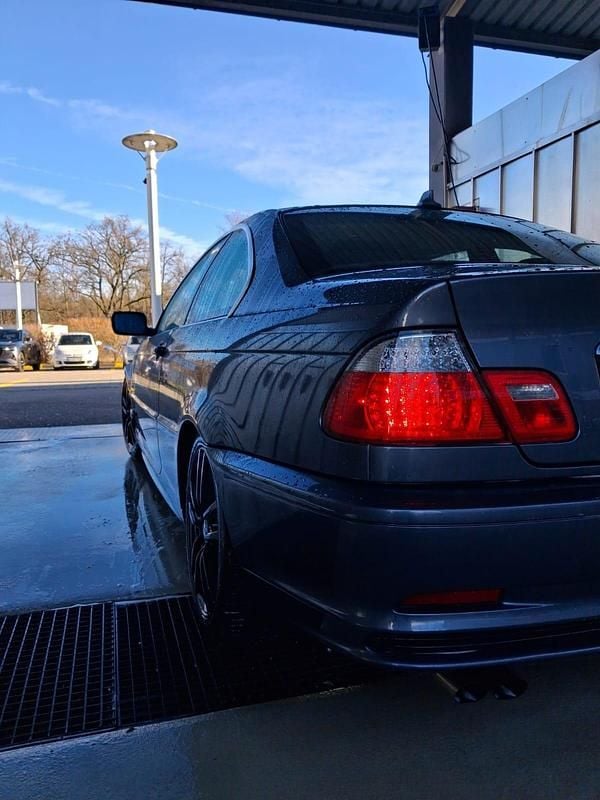 Gebraucht BMW 325 192 PS (141 kW) 2002 Grau Coupé