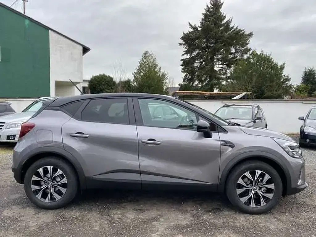 Gebraucht Renault Captur Techno 94 PS (69 kW) 2023 Grau (metallic) SUV