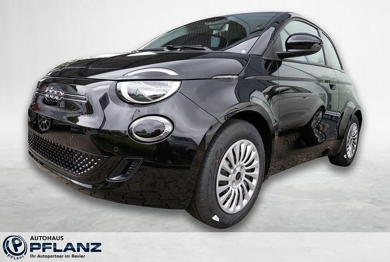 Schwarz Gebraucht 2023 Fiat 500e Basis Kleinwagen | 22.485 € (Fairer Preis) - Bild 1/4