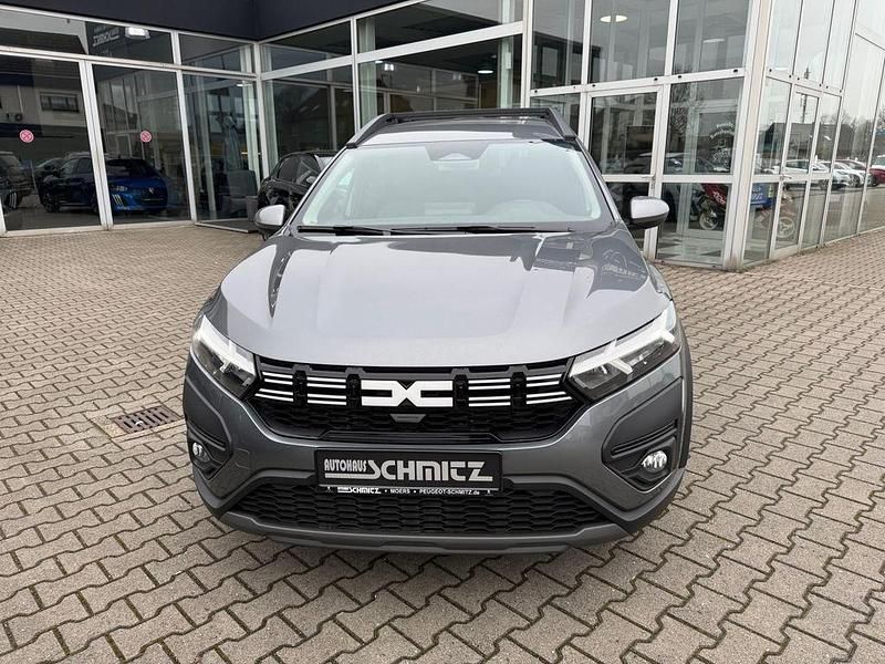 Gebraucht Dacia Jogger Expression 94 PS (69 kW) 2025 Schiefergrau Van / Kleinbus