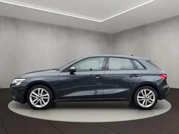 Second-hand Audi A3 Ambiente 116 CP (85 kW) 2023 Gri Berlinǎ