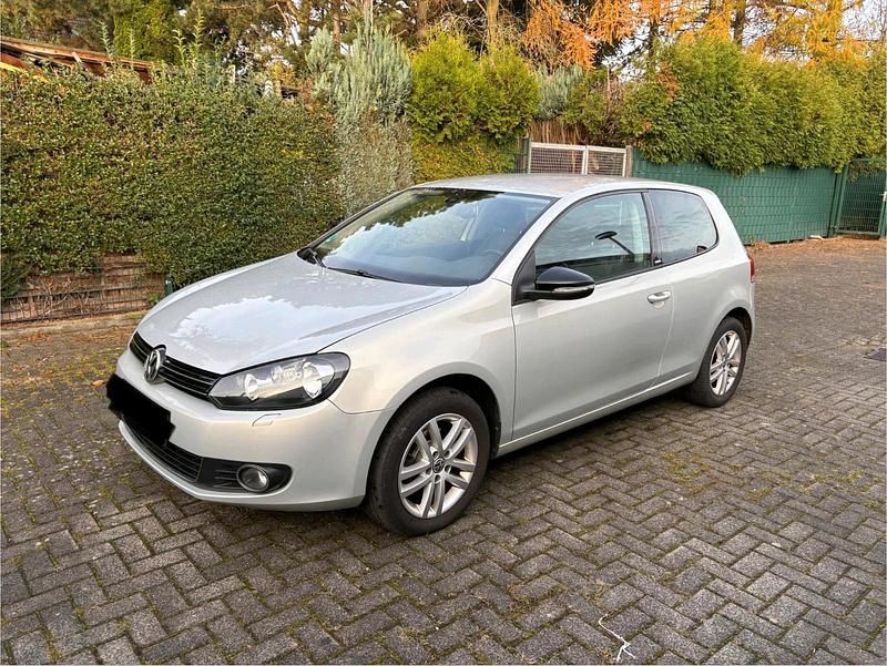 Grau Gebraucht 2011 VW Golf VI Kleinwagen | 2.800 € (Superpreis) - Bild 1/4