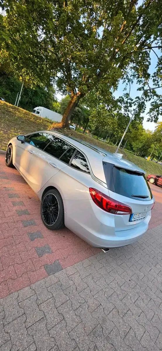Gebraucht Opel Astra 160 PS (117 kW) 2018 Silber Kombi