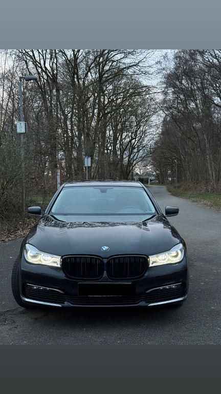 Gebraucht BMW 730 Performance 265 PS (194 kW) 2017 Schwarz Limousine