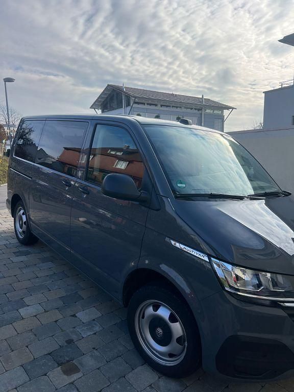Usata VW Multivan 150 CV (110 kW) 2020 Grigio Monovolume