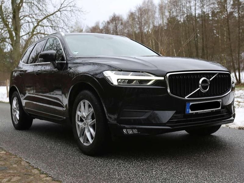 Schwarz Gebraucht 2018 Volvo XC60 Momentum SUV | 19.000 € (Superpreis) - Bild 1/4