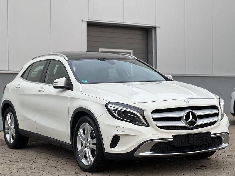 Gebraucht Mercedes GLA200 136 PS (100 kW) 2016 Weiß SUV