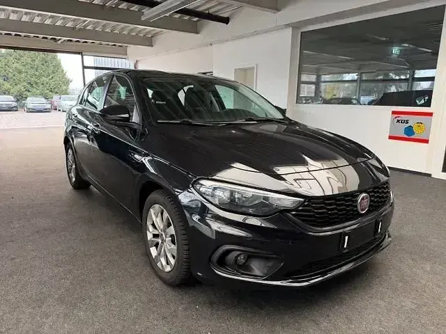 Gebraucht Fiat Tipo Pop 95 PS (69 kW) 2020 Schwarz Limousine