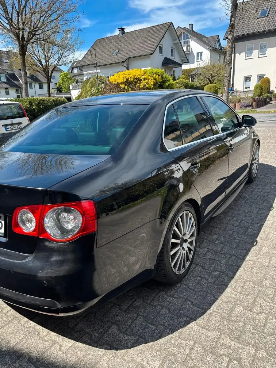 Gebraucht VW Jetta 200 PS (147 kW) 2006 Schwarz Limousine