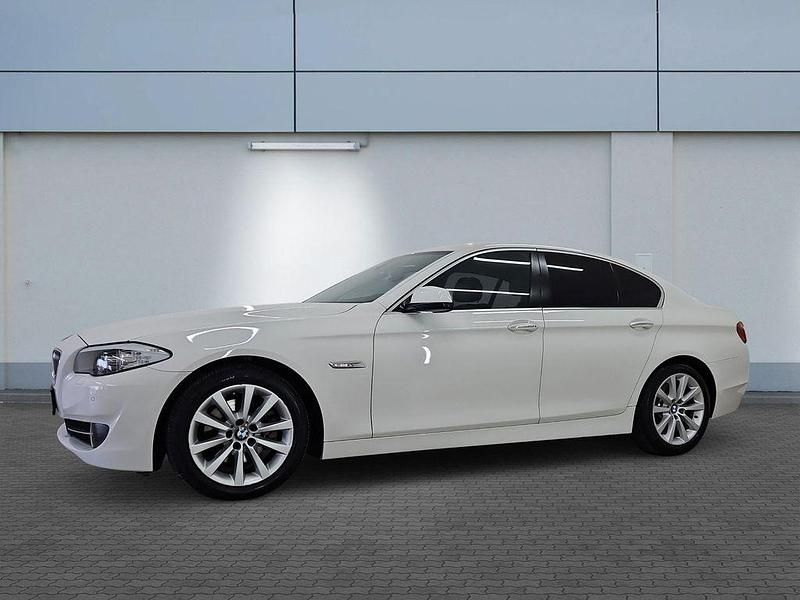 Gebraucht BMW 528 258 PS (189 kW) 2011 Weiß Limousine
