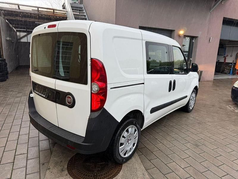 Gebraucht Fiat Doblò 95 PS (69 kW) 2014 Weiß Van / Kleinbus