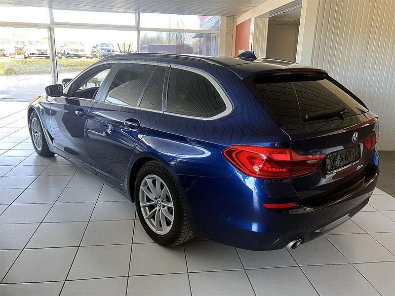 Gebraucht BMW 520 184 PS (135 kW) 2019 Blau Limousine