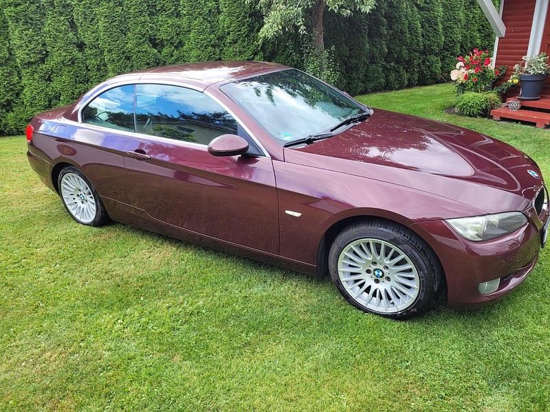 Gebraucht BMW 320 Cabriolet 177 PS (130 kW) 2009 Rot Cabrio