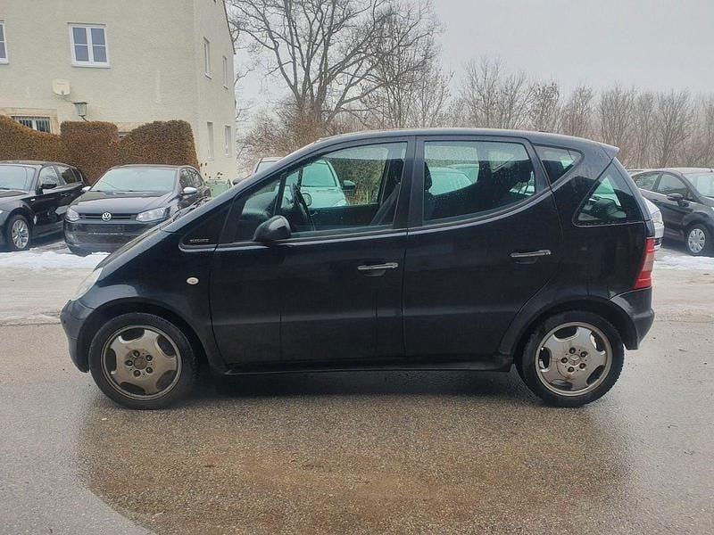 Gebraucht Mercedes A190 125 PS (91 kW) 2001 Schwarz Van / Kleinbus