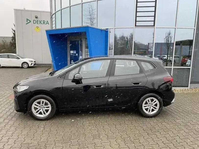 Gebraucht BMW 218 Active Tourer Basis 136 PS (100 kW) 2022 Schwarz Van / Kleinbus
