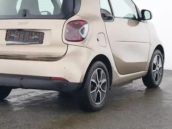 Gebraucht Smart ForTwo Electric Drive 60 kW (82 PS) 2023 Bodypanels in gold beige (metallic) Coupé