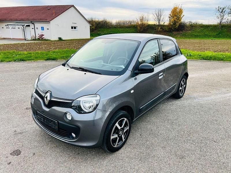 Grau Gebraucht 2017 Renault Twingo LIMITED Kleinwagen | 5.990 € (Guter Preis) - Bild 1/4