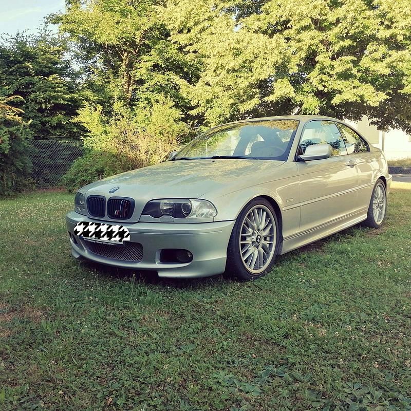 Silber Gebraucht 2004 BMW 330 M Sport Coupé | 12.000 € (Fairer Preis) - Bild 1/4