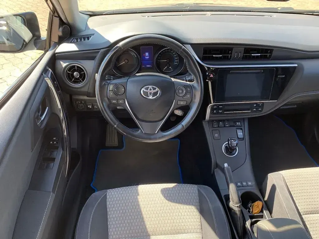 Gebraucht Toyota Auris Hybrid Basis 136 PS (100 kW) 2017 Schwarz Limousine