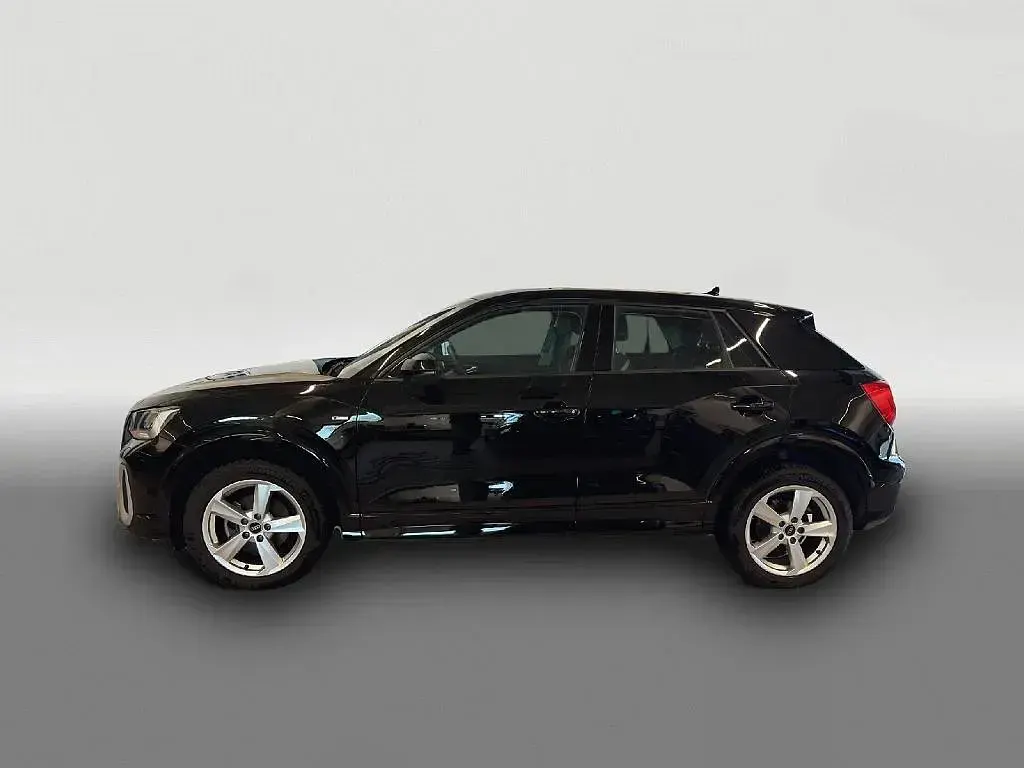 Używany Audi Q2 S-Line 150 KM (110 kW) 2024 Czarny SUV