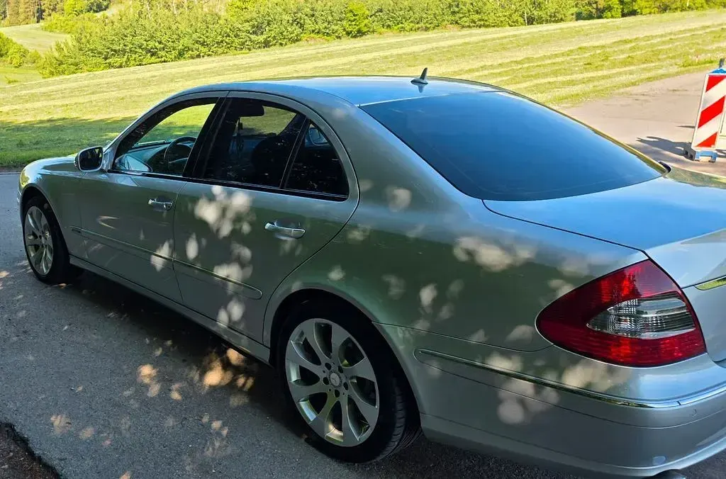 Gebraucht Mercedes E280 Elegance 231 PS (169 kW) 2006 Silber Limousine