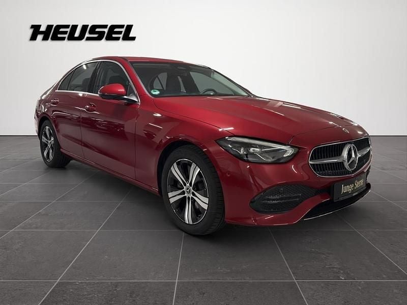 Gebraucht Mercedes C180 Avantgarde 170 PS (125 kW) 2024 Rot Limousine