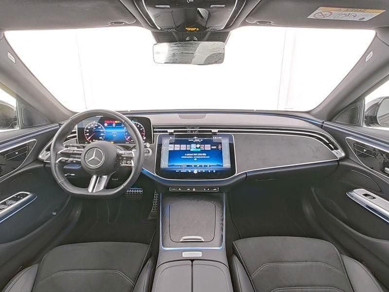 Gebraucht Mercedes E200 AMG 204 PS (150 kW) 2024 Metalliclack obsidianschwarz Limousine