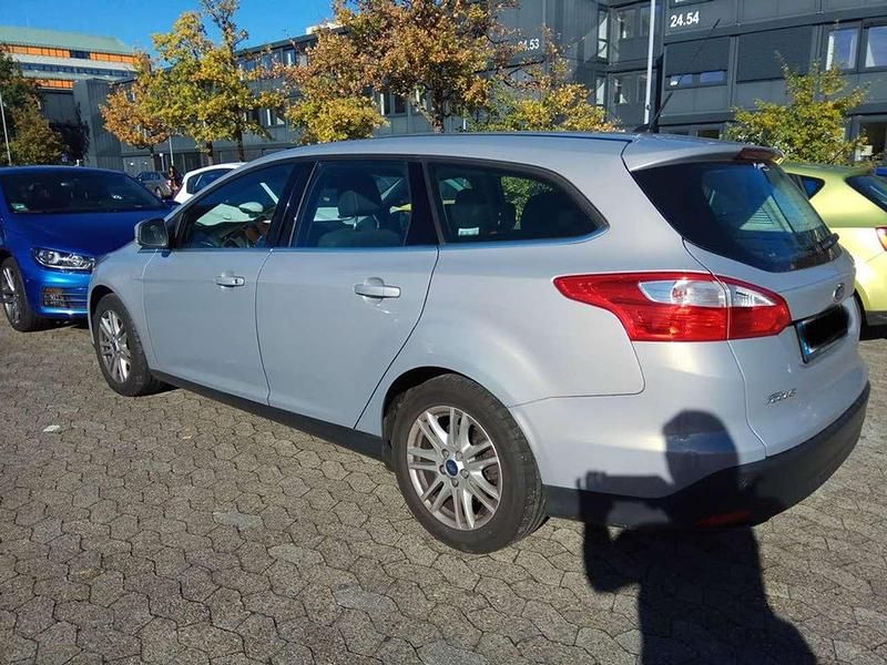 Brugt Ford Focus Titanium 140 HK (102 kW) 2012 Grå Stationcar