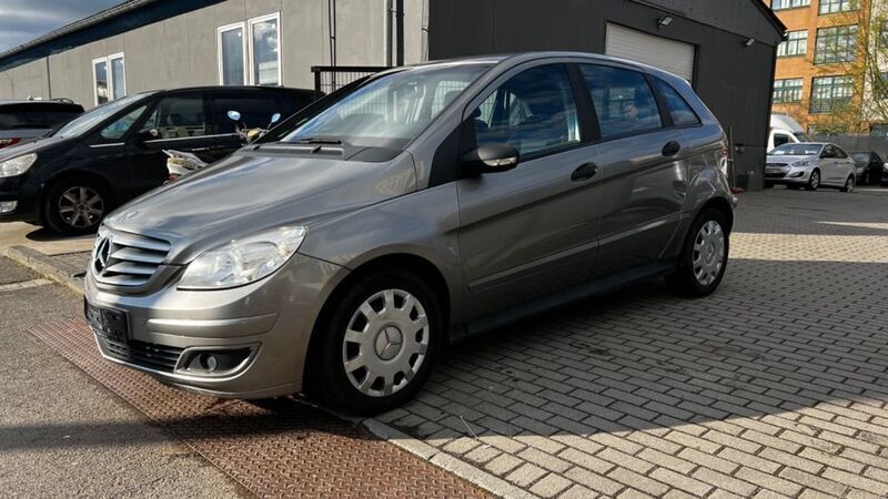Grau Gebraucht 2007 Mercedes B180 Van / Kleinbus | 1.499 € (Superpreis) - Bild 1/4