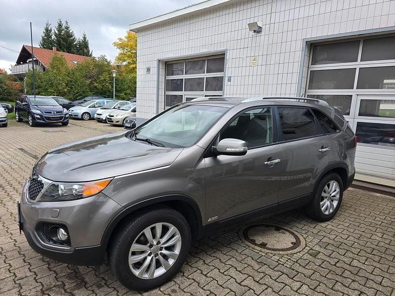 Silber Gebraucht 2010 Kia Sorento 2 SUV | 7.450 € (Fairer Preis) - Bild 1/4