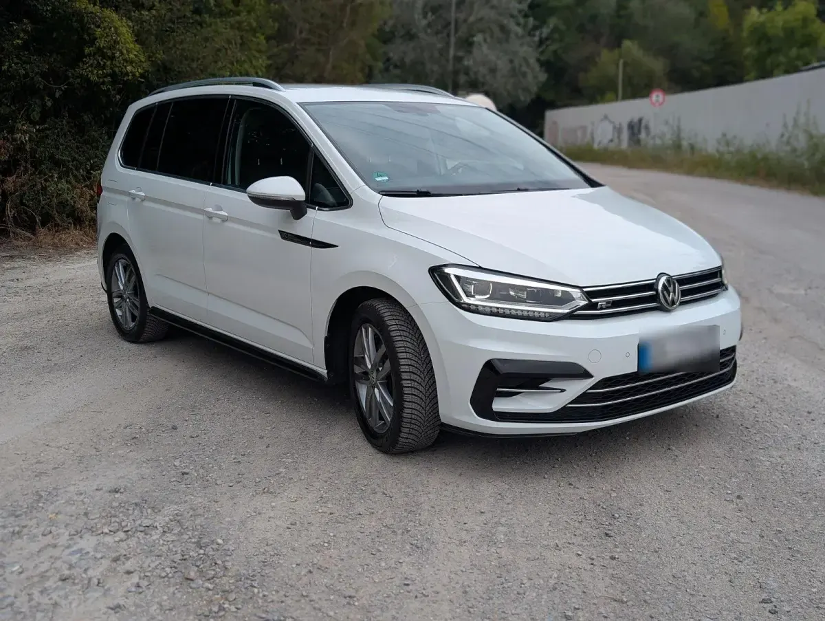 Gebraucht VW Touran R-line 150 PS (110 kW) 2020 Weiß Van / Kleinbus