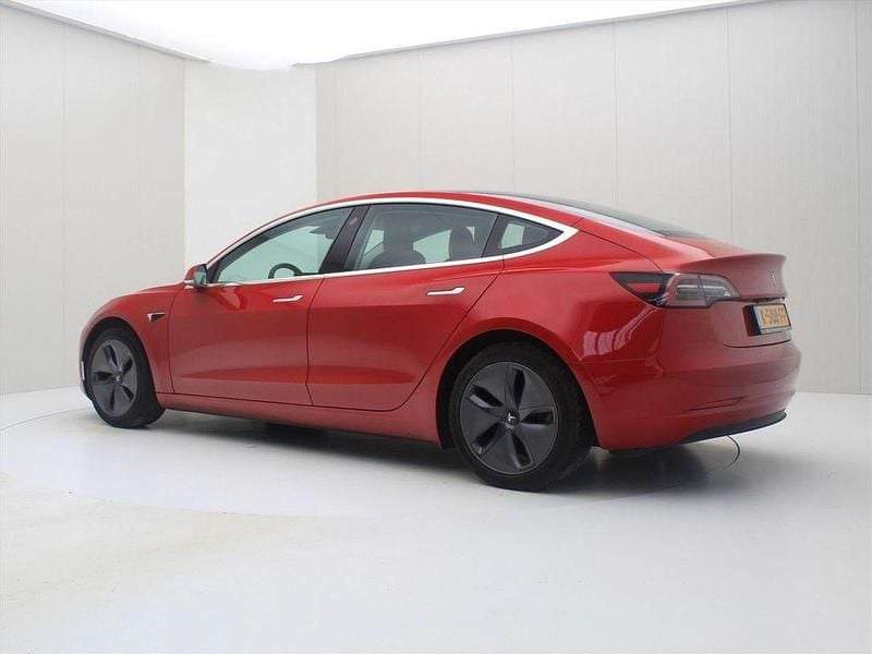 Gebraucht Tesla Model 3 Standard Range 225 kW (306 PS) 2020 Rot Limousine