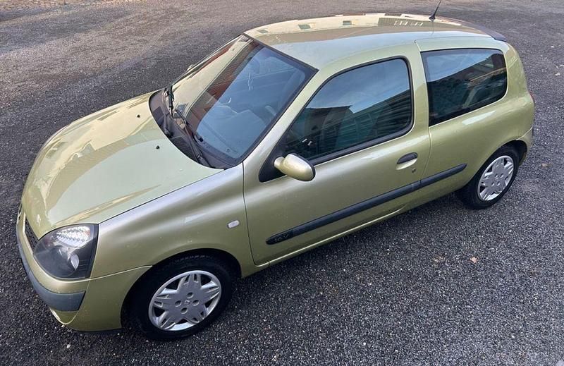 Gold Gebraucht 2003 Renault Clio II Limousine | 2.099 € (Fairer Preis) - Bild 1/4