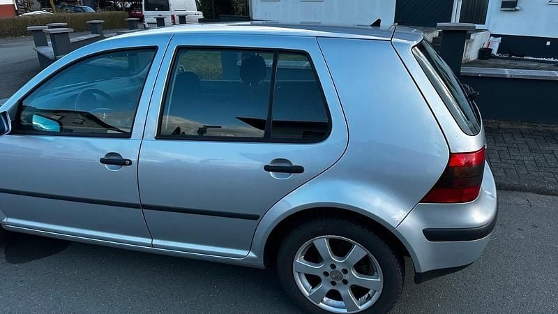 Gebraucht VW Golf IV 75 PS (55 kW) 2001 Silber Limousine