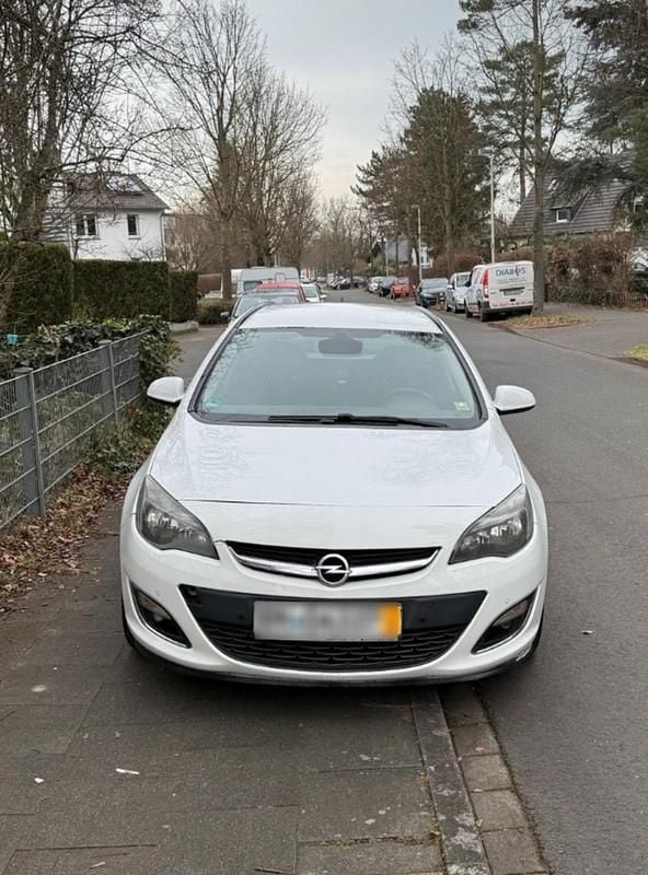 Gebraucht Opel Astra 165 PS (121 kW) 2012 Weiß Kombi