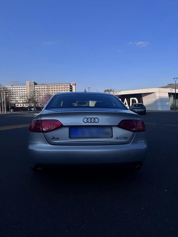 Gebraucht Audi A4 Attraction 190 PS (139 kW) 2012 Silber Limousine