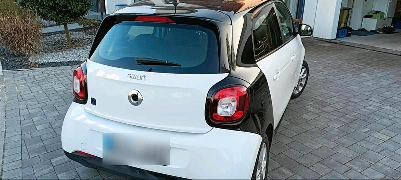 Gebraucht Smart ForFour Electric Drive Passion 60 kW (82 PS) 2018 Weiß Kleinwagen
