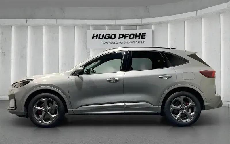 Gebraucht Ford Kuga ST-Line X 186 PS (136 kW) 2024 Solar silver metallic SUV