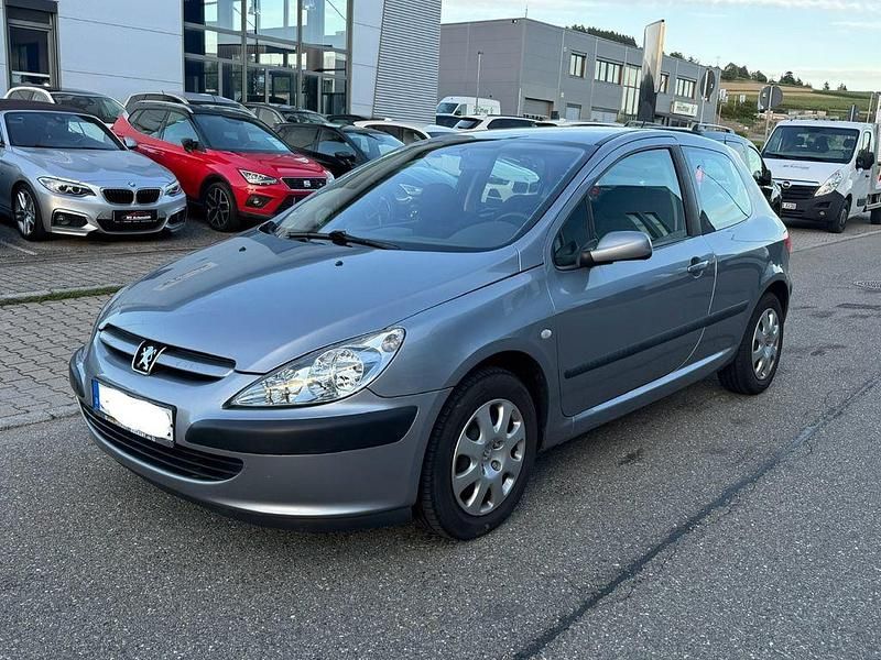 Grau Gebraucht 2004 Peugeot 307 Filou Limousine | 2.450 € (Fairer Preis) - Bild 1/4